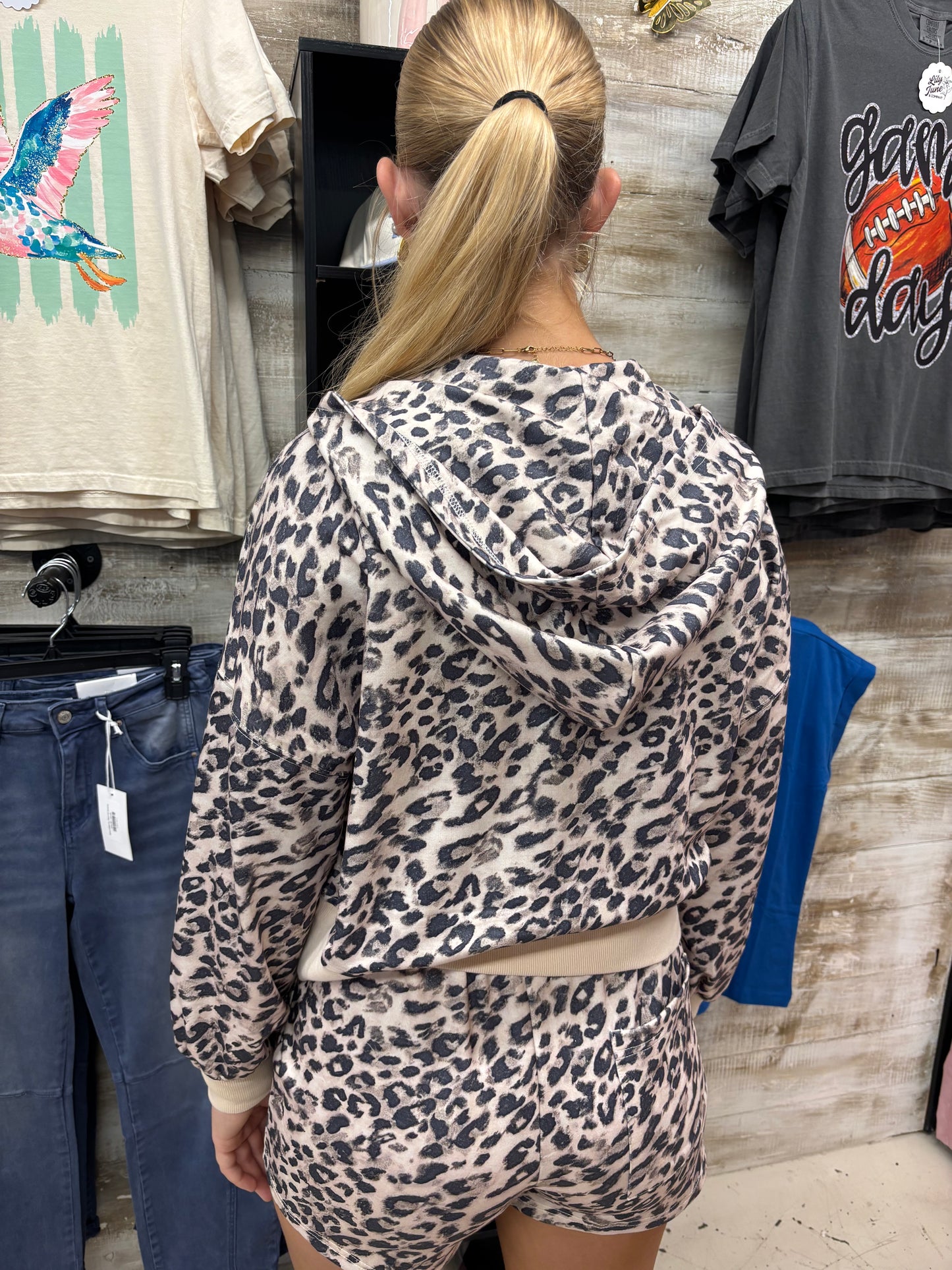 Run Around Leopard Set
