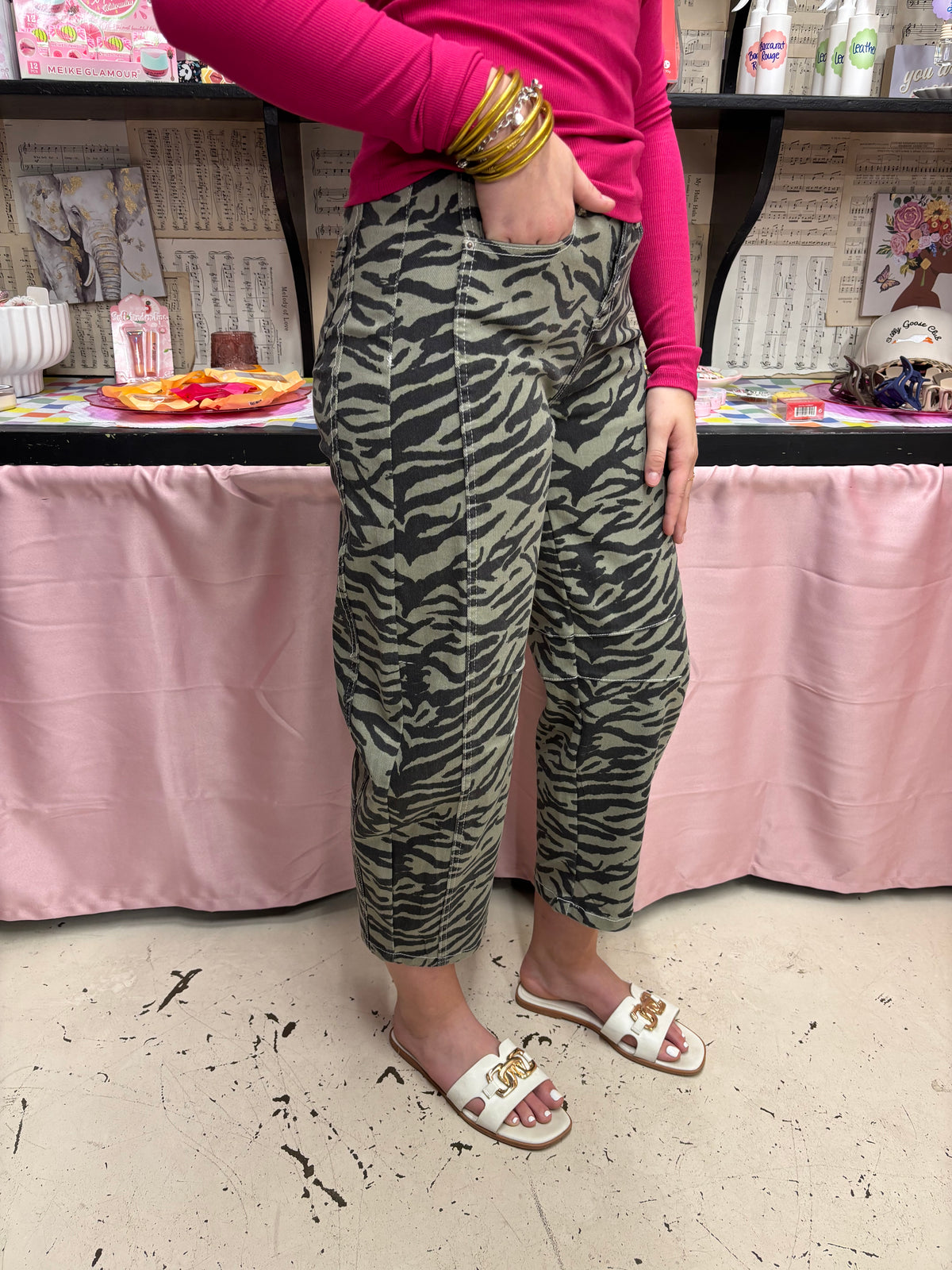 Fancy Pony Barrel Jeans